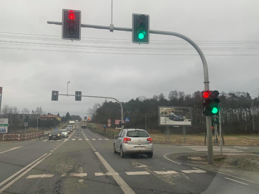 Sygnalizacja świetlna działa już na feralnym skrzyżowaniu w...