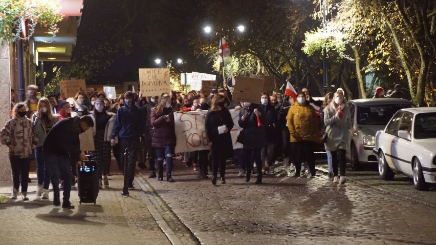 Darłowo i Sławno po protestach: "Dyskusja o aborcji w najgorszym momencie"