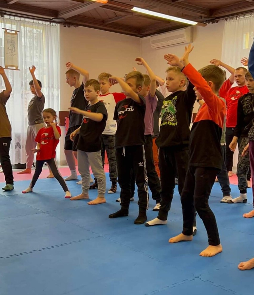 Karatecy z Klubu Karate Randori z Radomska na zgrupowaniu szkoleniowym w Rogowie