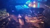 Samochód wypadł z drogi i uderzył w drzewo w Rogoźnie. Dwie osoby poszkodowane