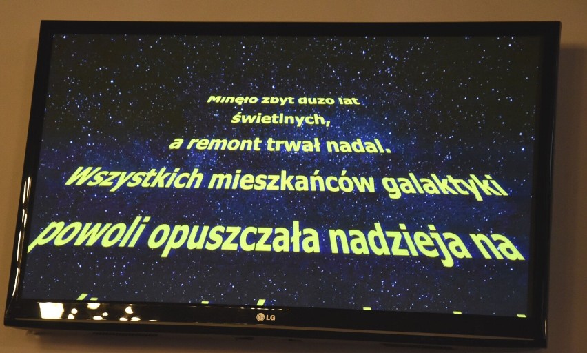 Malbork. Henryki w I Liceum Ogólnokształcącym rozdane maturzystom. Życie, czyli remont napisał scenariusz na galę 