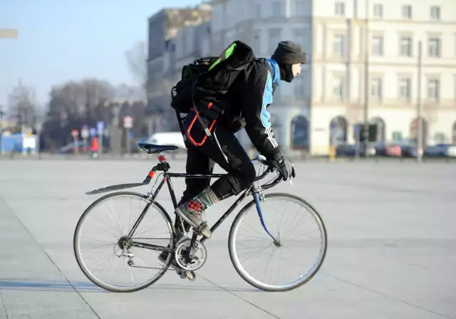 Rowery, Warszawa. Nowe ścieżki rowerowe, nowe Veturilo