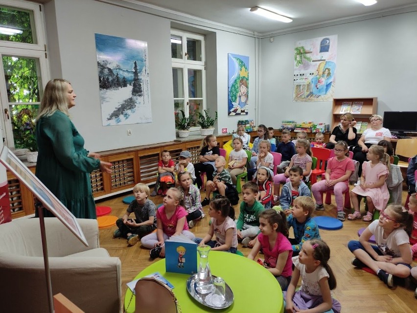 Spotkanie z Ewą Kaczmarczyk w Miejskiej Bibliotece Publicznej w Radomsku