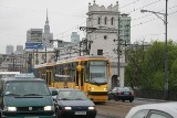 Utrudnienia w ruchu na Moście Poniatowskiego. Tramwaje stoją w korkach