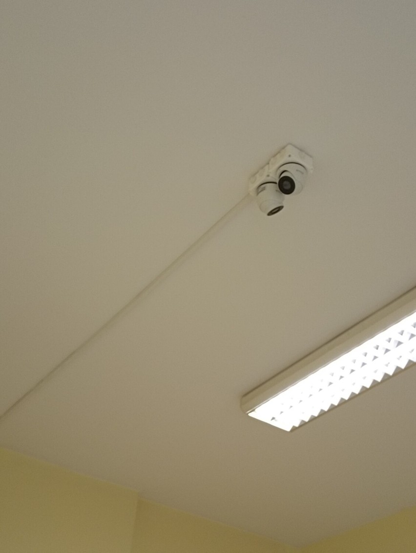 Szpital zapewnia, że kamery w salach dla pacjentów są...