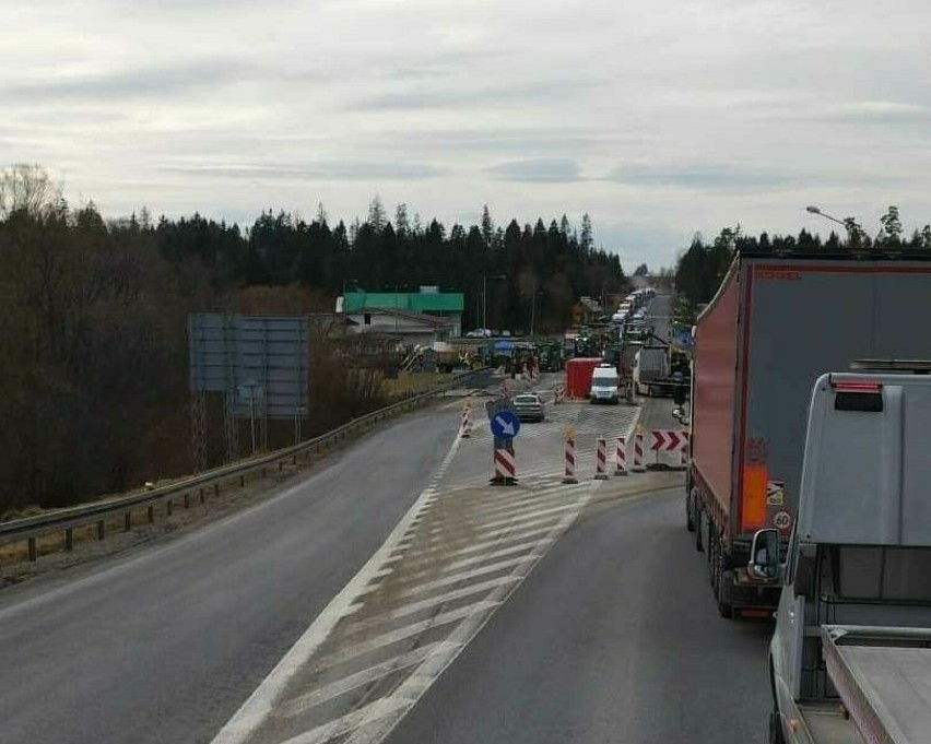Protest słowackich rolników na przejściu granicznym w...