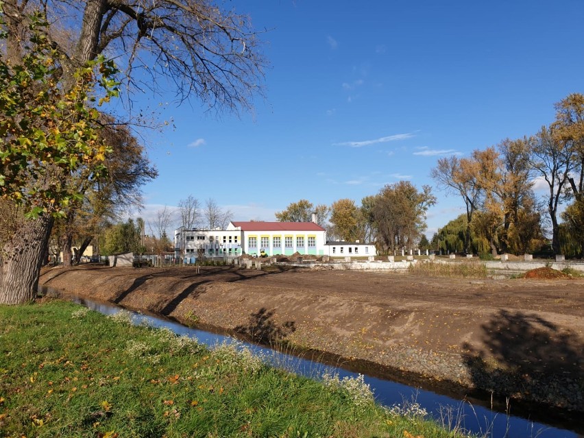 Kościan. Trwa rewitalizacja kościańskich Łazienek