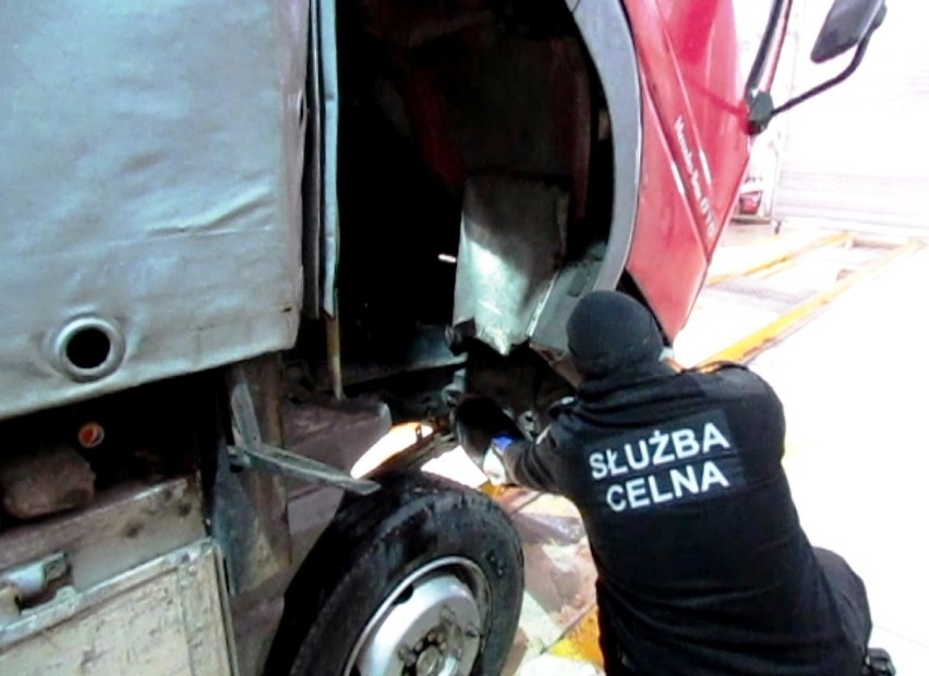 26 kg bursztynu w ukraińskiej ciężarówce