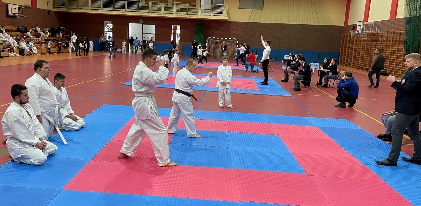 Karatecy z Obornickiego Klubu Karate wzięli udział w zawodach w Szamotułach 