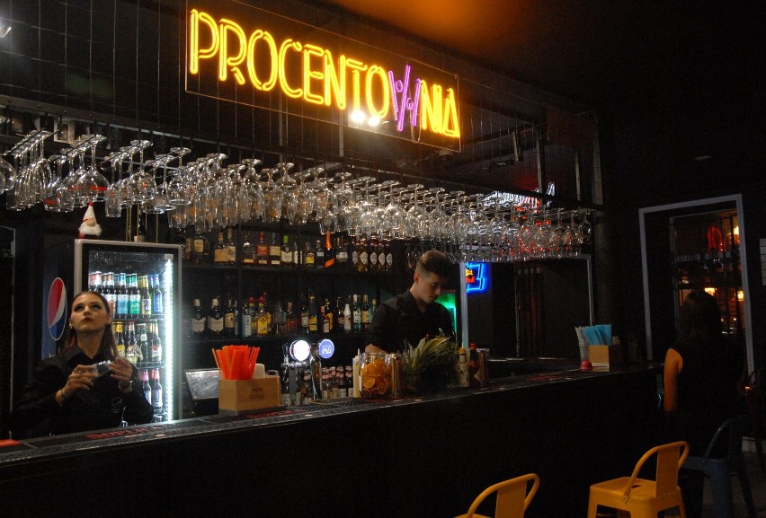 Pub Procentownia otwarty w Piotrkowie. To nowa oferta na piotrkowskiej starówce ZDJĘCIA