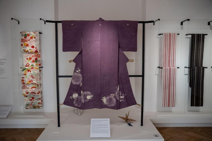 „Tradycja japońskiego ubioru. Formy i przemiany od około...