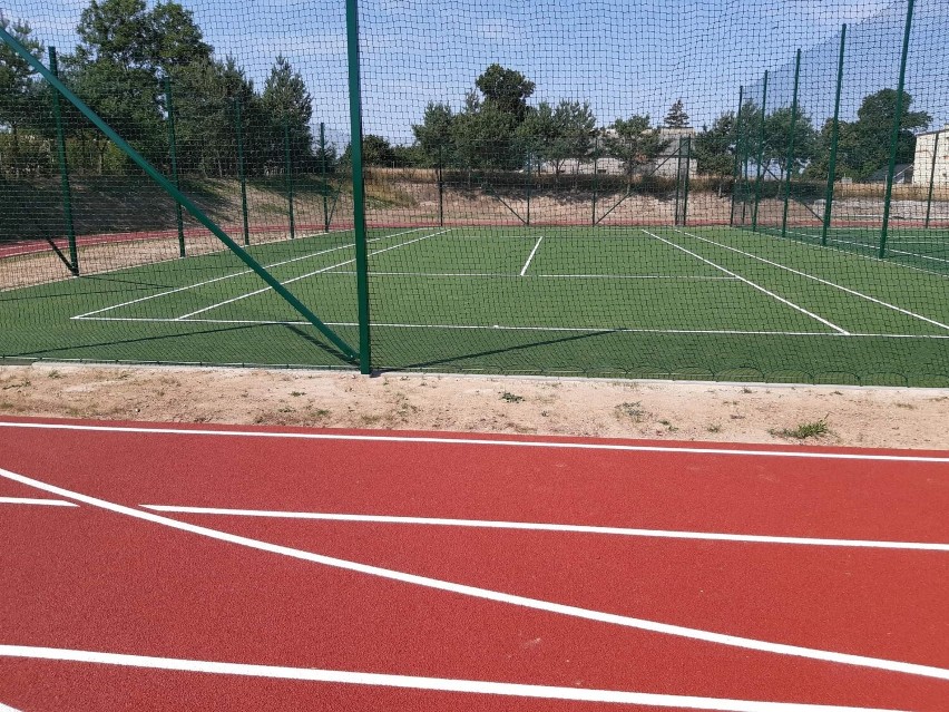 Tak wygląda nowe boisko przy Szkole Podstawowej w Borzyminie. Zobacz zdjęcia