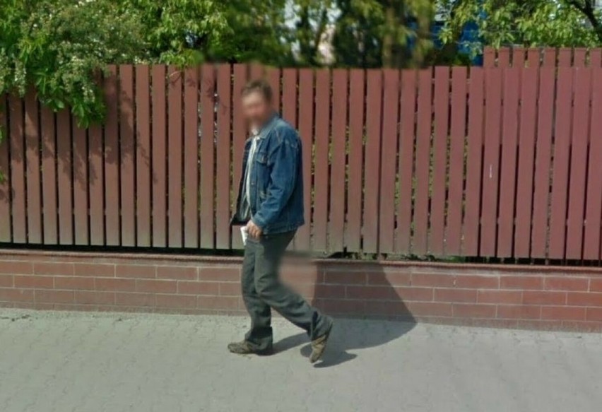 Moda na ulicach Włoszczowy. Oto codzienne stylizacje mieszkańców uchwycone przez Google Street View