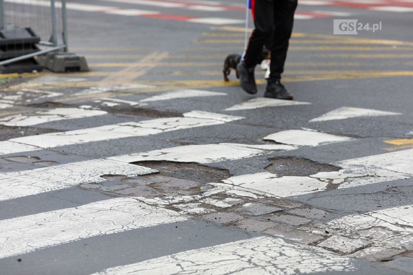 Dziurawe drogi w Szczecinie. ZDiTM zapewnia, że robi co może, ale czy dziury znikają?