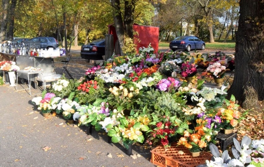 Zbliża się 1 listopada, Dzień Wszystkich Świętych. Wiele...