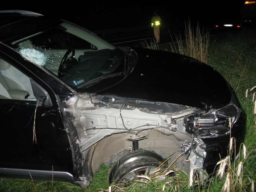 Wypadek w Mąkowarsku. Pijany kierowca terenówki uderzył w motocyklistę i uciekł