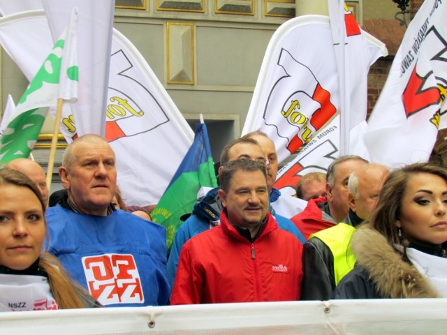 Manifestacja wchodzi na Długą w Gdańsku