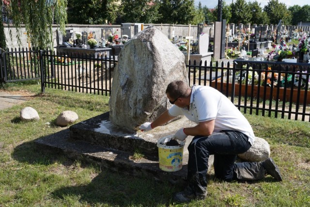 Renowacja obiektów na cmentarzu żołnierzy radzieckich w Opocznie