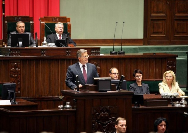 Prezydent Bronisław Komorowski w chwilę po złożeniu prezydenckiej przysięgi.