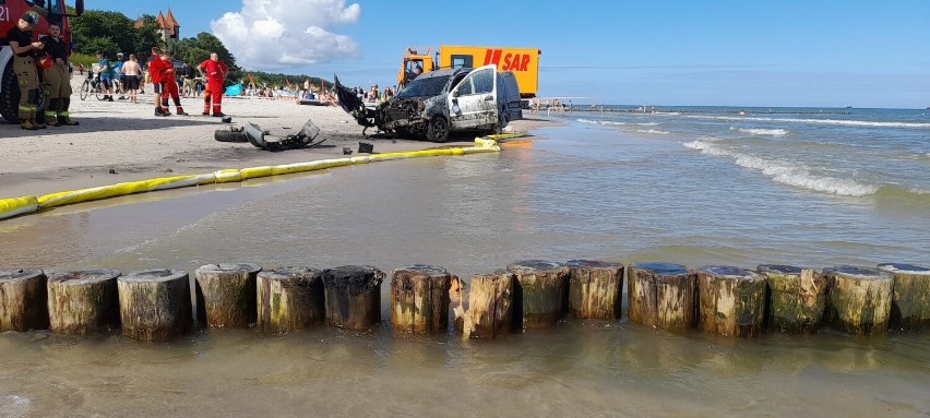Wypadek na plaży w Łebie. Kierowca zbiegł