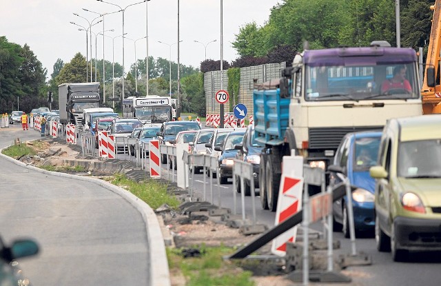 Od poniedziałku zmiany na skrzyżowaniu Pabianickiej i Jana Pawła II.