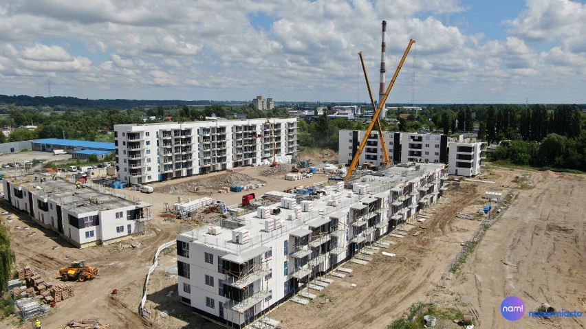 Tak wygląda budowa bloków na ul. Celulozowej we Włocławku. Zdjęcia z lotu ptaka