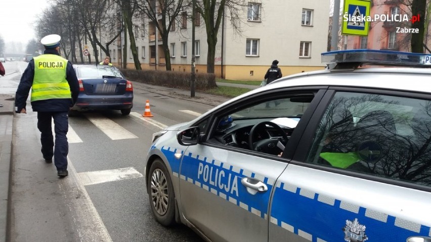 Zabrze: Potrącenie 29-letniej kobiety na przejściu na De Gaulle'a [FOTO]. 79-letniemu kierującemu zatrzymano prawo jazdy