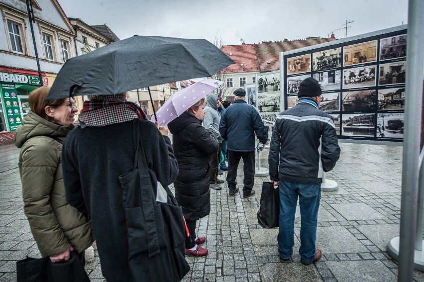 75 lat polskiego Darłowa. Wyjątkowa wystawa na rynku [ZDJĘCIA]