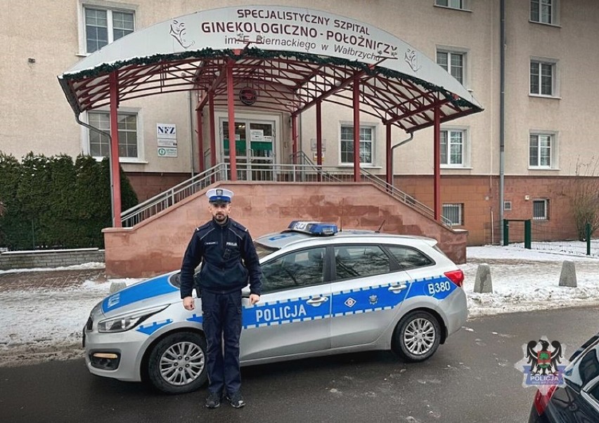 Wałbrzyscy policjanci eskortowali rodzącą kobietę do...