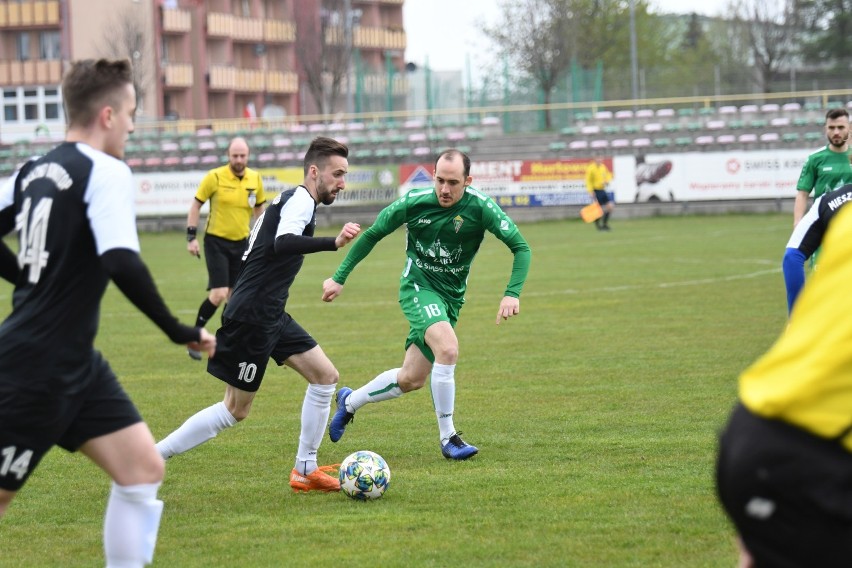 Szybko, łatwo i przyjemnie. Promień Żary wysoko pokonał Mieszka Konotop