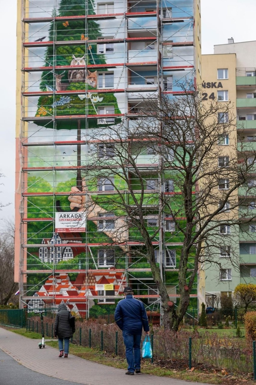 Mural przy ul. Szubińskiej 22 ma być gotowy do 15 listopada.
