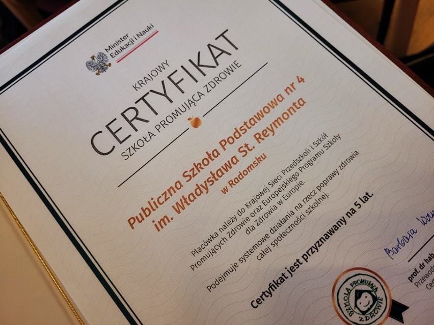 PSP 4 w Radomsku z Krajowym Certyfikatem Szkoła Promująca Zdrowie
