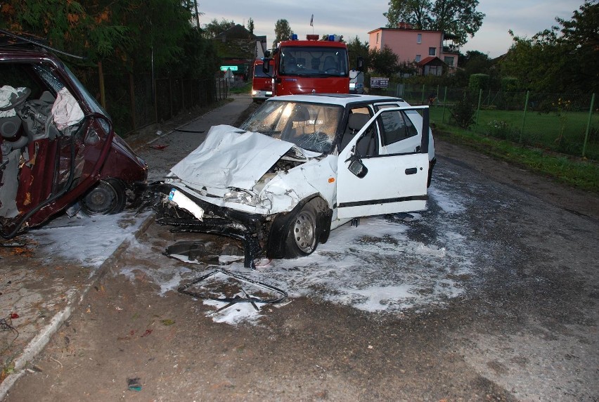 Tragiczny wypadek w Dębnicy. Nie żyją osiemnastoletni mieszkańcy gminy Debrzno