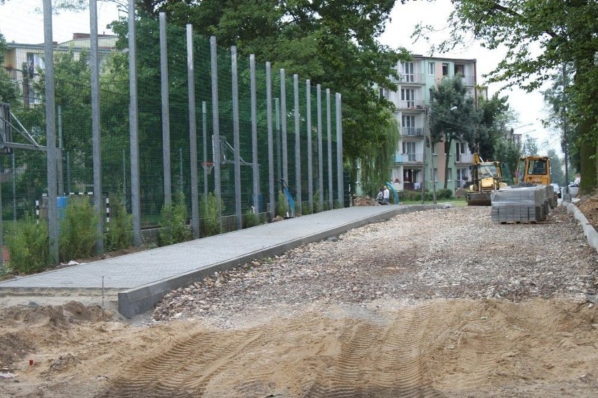 Budowa ulicy Tadeusza Kawki (wcześniej Bibliotecznej) w Tomaszowie Maz. (ZDJĘCIA)