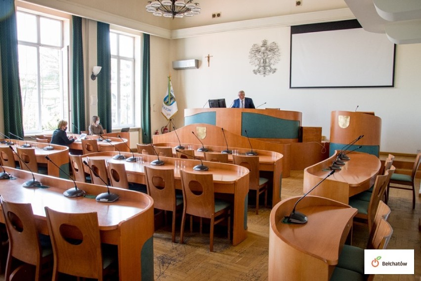 XX sesja Rady Miejskiej w Bełchatowie. Radni zagłosowali korespondencyjnie