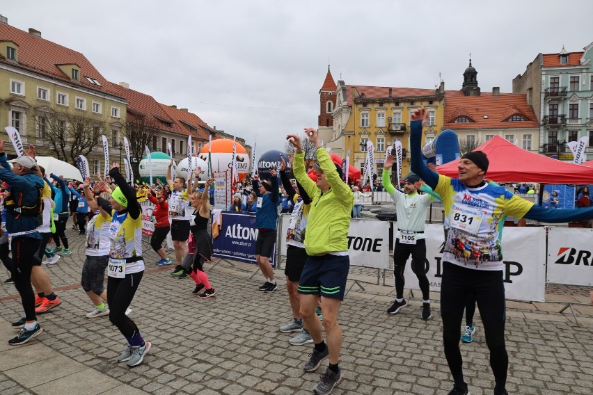 To już XX Bieg Europejski w Gnieźnie! Zobacz jak startowali biegacze [FOTO, FILM]