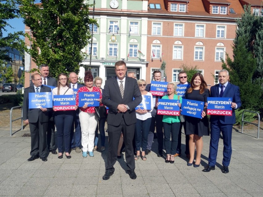 Na Placu Staszica PiS zaprezentował hasło i najważniejszych...