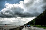Gdynia: Chmury nad miastem potrafią być piękne. Deszczowe lato 2012 trwa