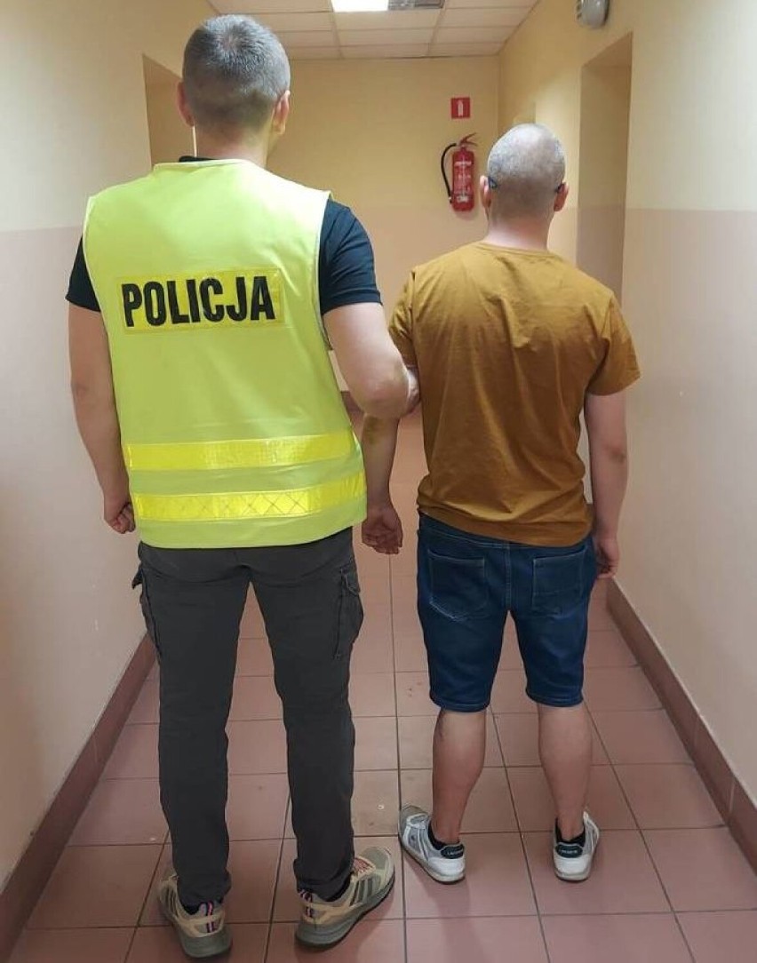 Kryminalni z łęczyckiej komendy trafnie wytypowali sprawcę kradzieży repliki karabinka szturmowego AEG