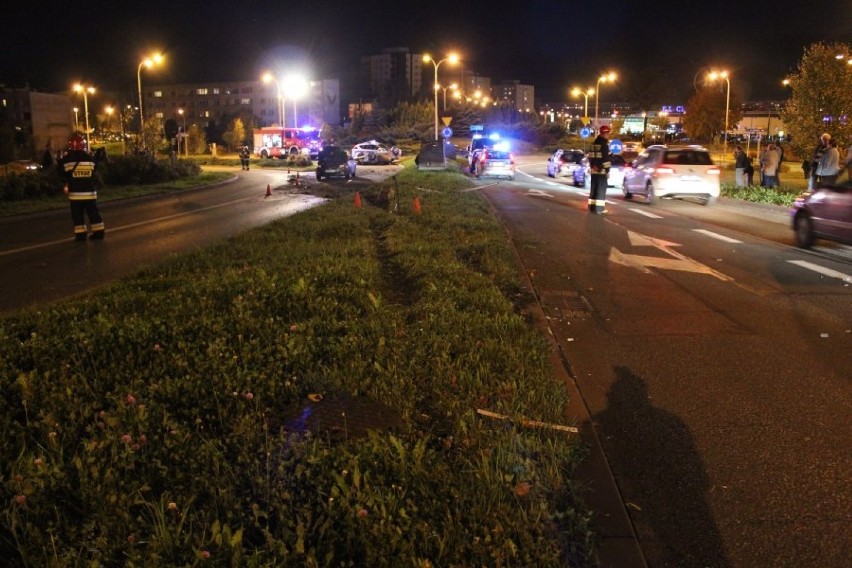 Wypadek w Jastrzębiu: Samochód dachował w centrum Jastrzębia ZDJĘCIA