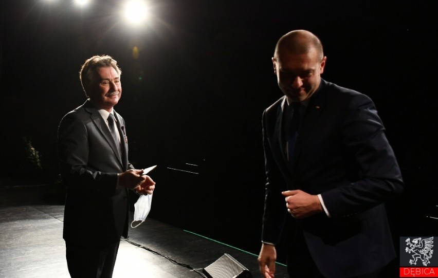 Medal „Zasłużony Kulturze Gloria Artis” dla Pawła Adamka. Został przyznany przez Ministerstwo Kultury i Dziedzictwa Narodowego