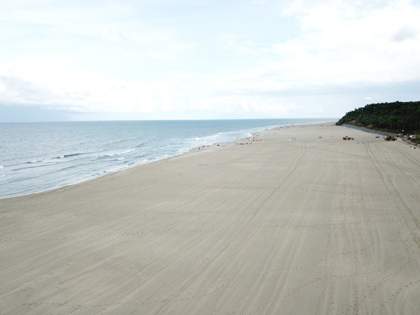 Nowe, bardzo szerokie plaże w Jastrzębiej Górze i Ostrowie