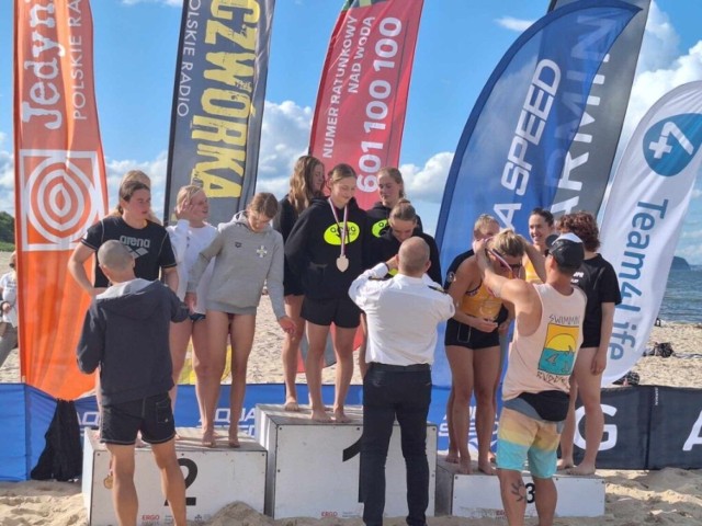 Drużyna kobieca KS Aqua Sport w składzie: Daria Freda, Anna Tarnowska, Zuzanna Peek i Marcelina Bławat wywalczyła mistrzostwo Polski w konkurencji „Sprint po plaży” z przewagą ponad 5 sekund.