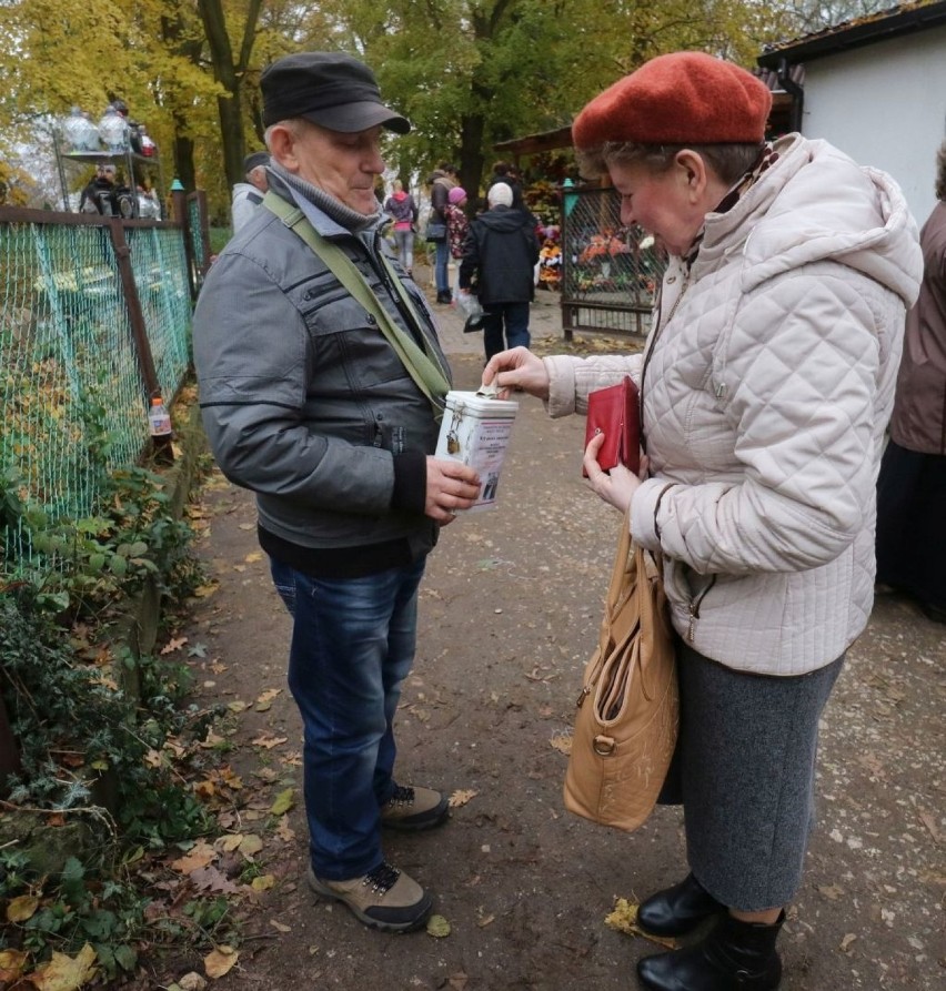 Od niedzieli trwa doroczna kwesta na renowację nagrobków na...