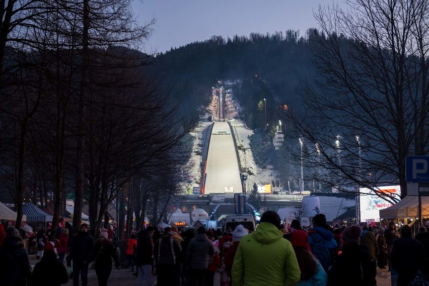 Skoki w Zakopanem 2020. Kibice już są. Opanowali Wielką Krokiew na kwalifikacjach 