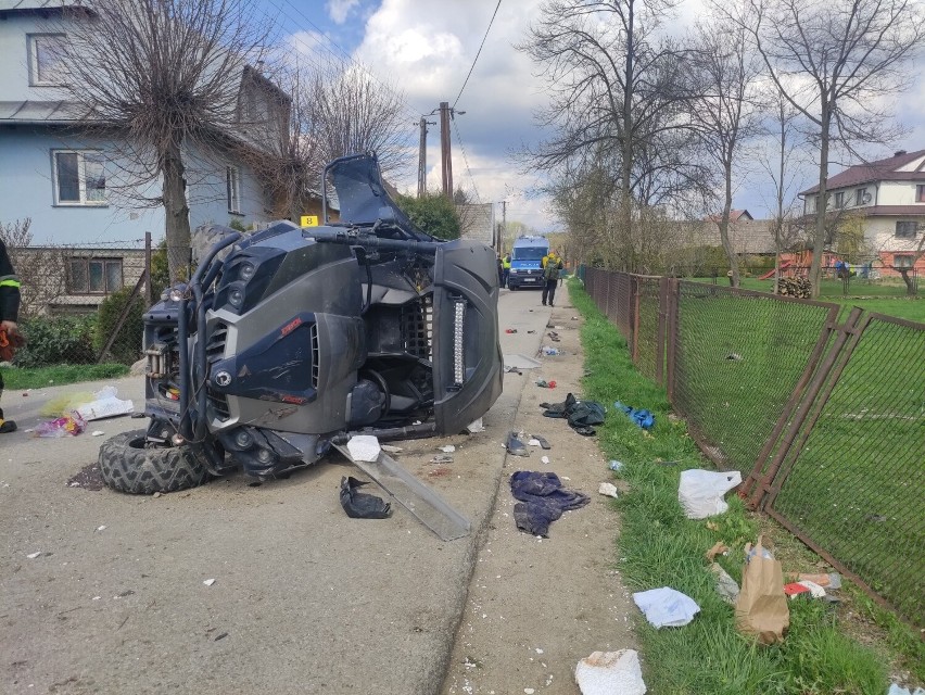 Poważny wypadek quada na Podhalu. Trzy osoby zostały ranne [ZDJĘCIA] 