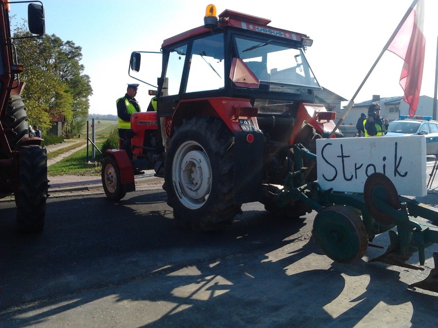 Dolsk: Protest  mieszkańców Małachowa i Księginek. Blokada drogi 434. Objazdy do Gostynia i Śremu