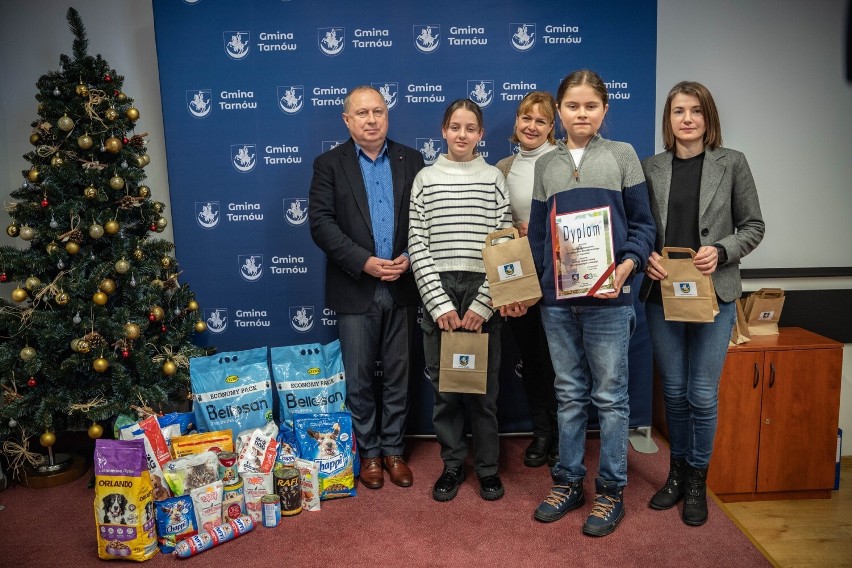 Dzieci ze szkół w gminie Tarnów zebrały wiele kilogramów...