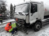 Radlin ul. Mariacka: śmierć na drodze. Zderzyły się ze sobą honda civic i ciężarówka przewożąca olej