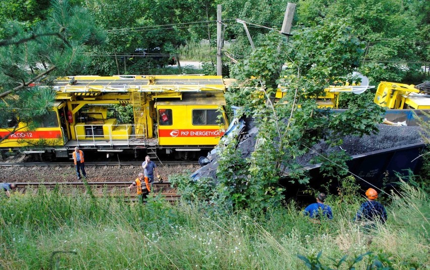 Zderzenie dwóch pociągów w Tczewie. Ranny został jeden z maszynistów [ZDJĘCIA]